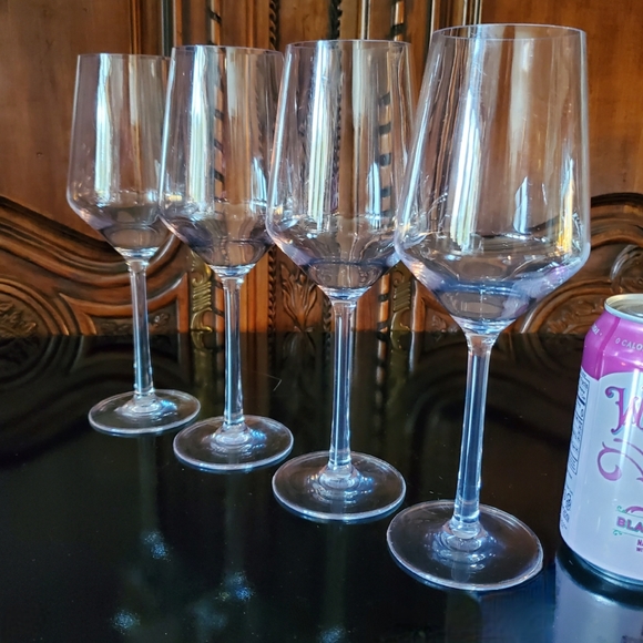 (5pc) 11oz🍷9 1/4" Clear Wine Glass & 1 Pink Metal 2 Handle Bucket - Picture 14 of 16